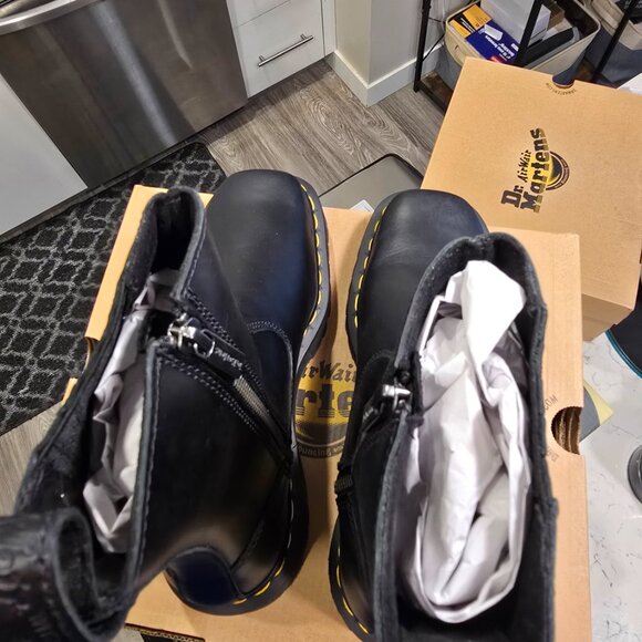 Dr. Martens Amaayah Lo 31950001 Women's US 7 Black Leather Ankle Boots NEW - Picture 11 of 15